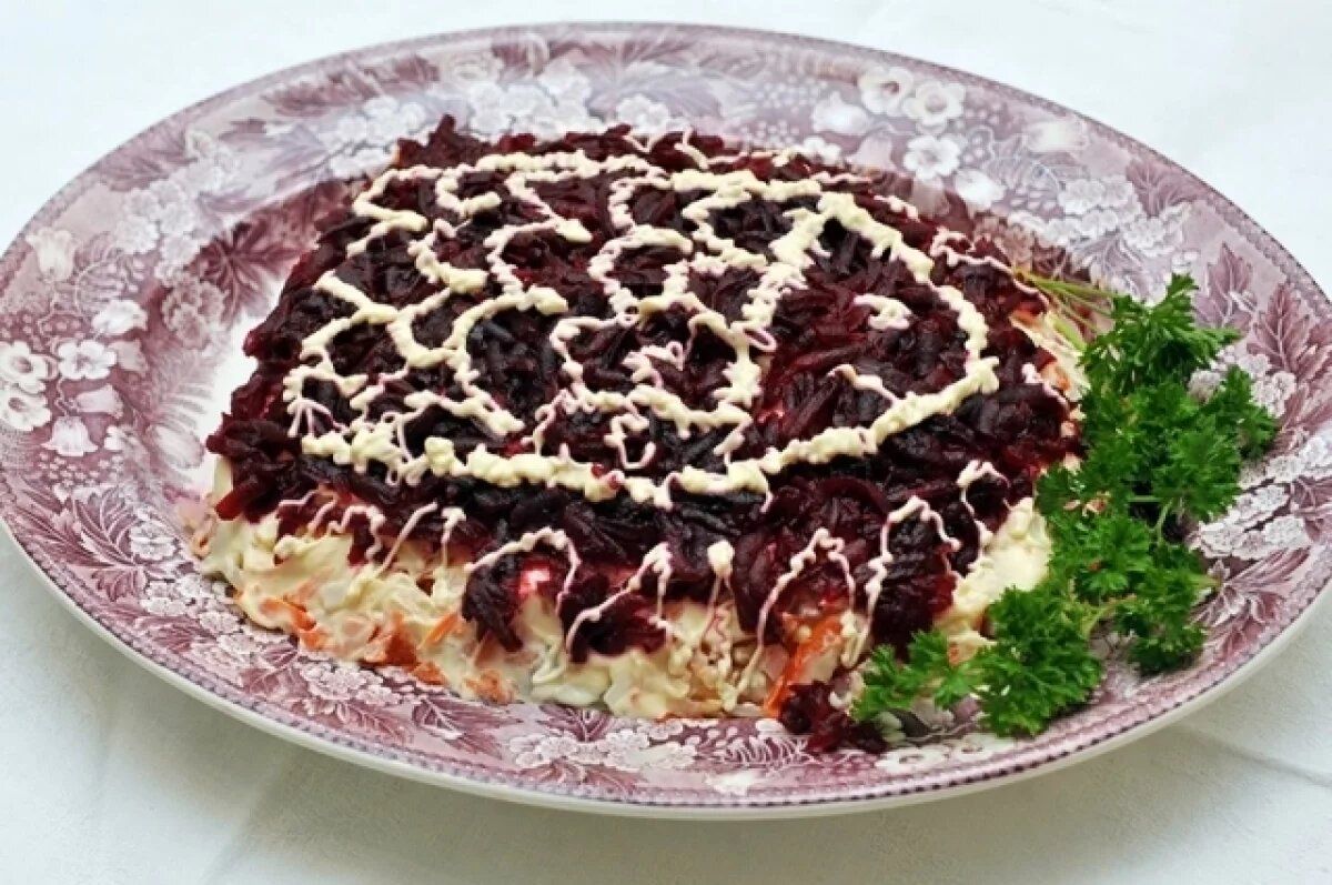 Новая жизнь классики: как сделать шубу с двоем селедкой или скумбрией