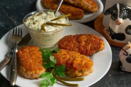 Невероятные котлеты с пикантным соусом тартар