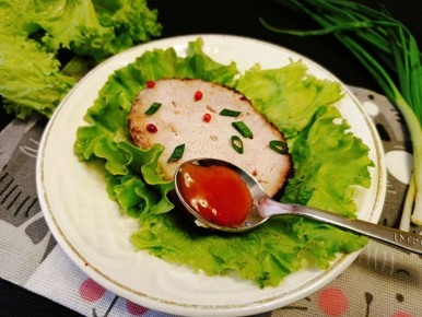 Запеченная свинина: простое и вкусное блюдо для домашних ужинов