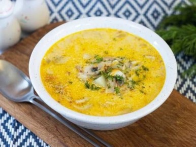 Согревающий суп с гречкой и сыром для всей семьи