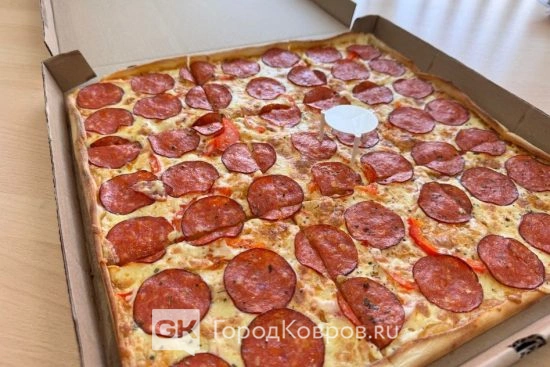 Квадратная пицца от Шеф Пицца: новый взгляд на классические вкусы