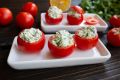 Невероятно вкусные помидоры с сырной начинкой: идеальная закуска на любой стол