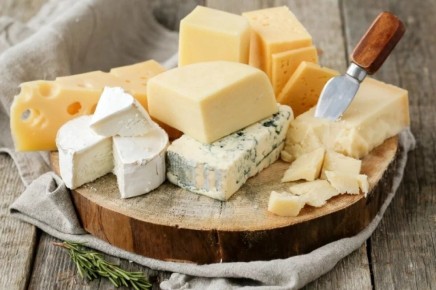 Исследование показало неожиданную связь между сыром и риском деменции