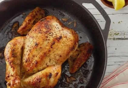 Как приготовить курицу, запеченную целиком: секреты восхитительного блюда