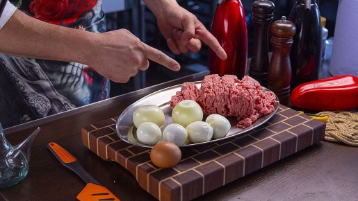 Ностальгия на тарелке: Как приготовить запеченные зразы с начинкой