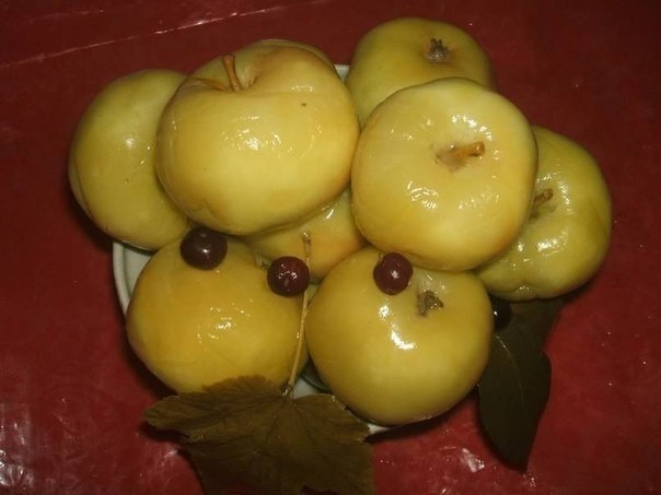 Яблоки с черной смородиной по бабушкиному рецепту: вкус детства на вашем столе