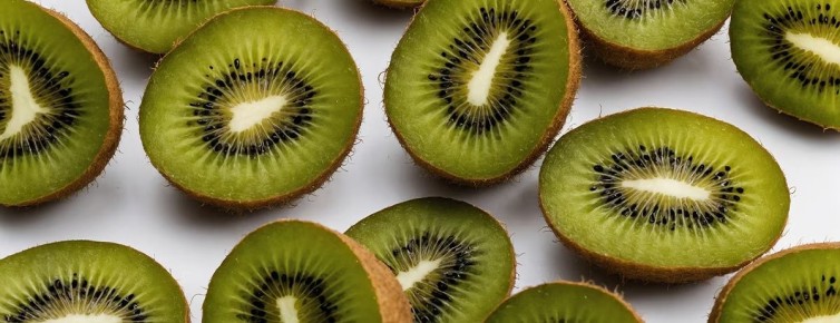 Киви: полезный фрукт или потенциальная угроза? Раскрываем секреты здоровья