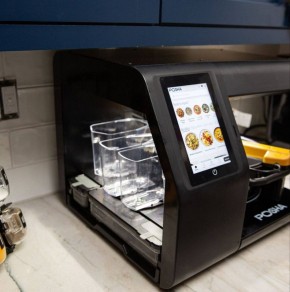 Кулинарный революционер: новый робот-повар готовит за вас