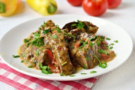 Сочная печень в сметанном соусе, которая удивит всех