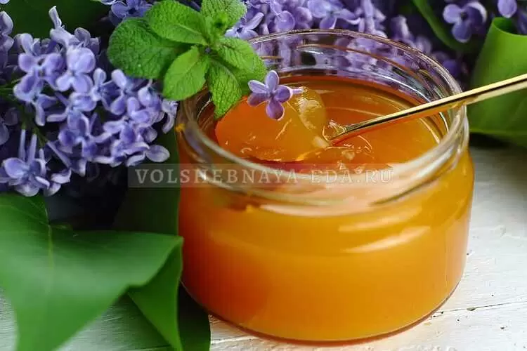 Легкое желе из сока на желатине: идеальный десерт за считанные минуты