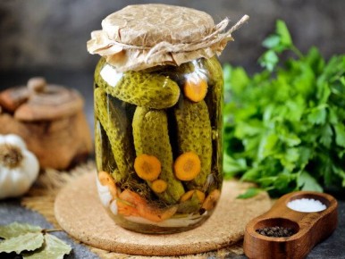 Как сделать хрустящие маринованные огурцы на зиму