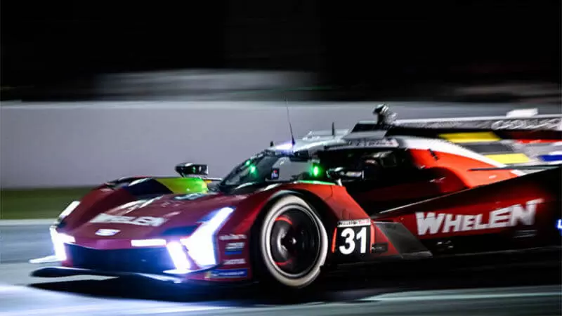 Драматичная финальная гонка: «Porsche» и «Cadillac» на высоте в Малом Ле-Мане
