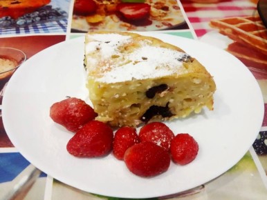 Запеканка из макарон с творогом и чернослитом