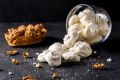 Нежная орехово-клюквенная меренга: сладкое искушение для гурманов