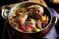 Захватывающий рецепт: курица, запеченная в красном вине с овощами