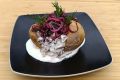 Картофель с селедкой: удивительная закуска из ресторанного меню на вашей кухне