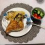 Куриные окорочка на капустной подушке: простой и вкусный рецепт